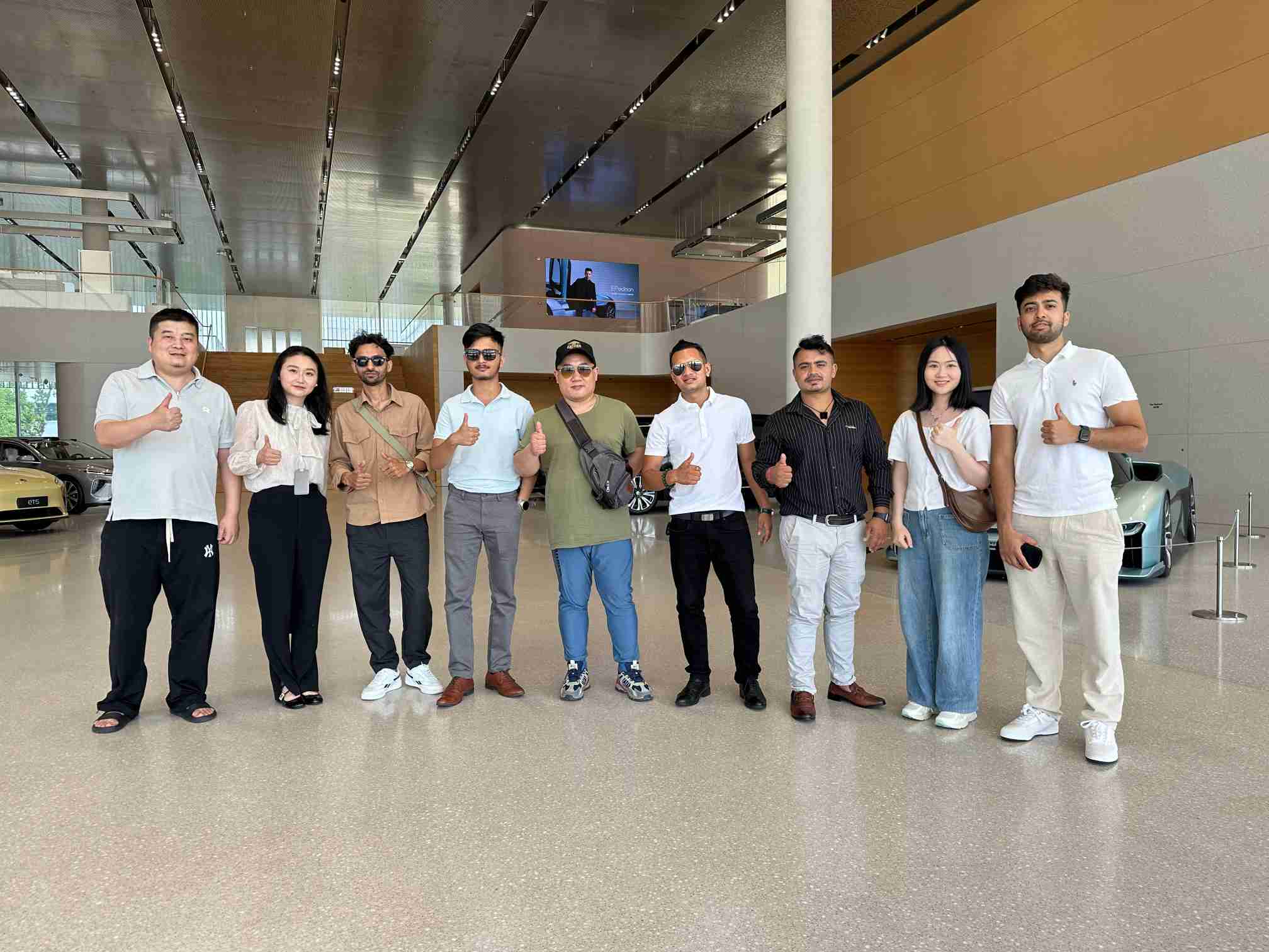 A New Chapter in International Cooperation: Foreign Guests Visit Nanjing Kaitong Automobile Service Co., Ltd.