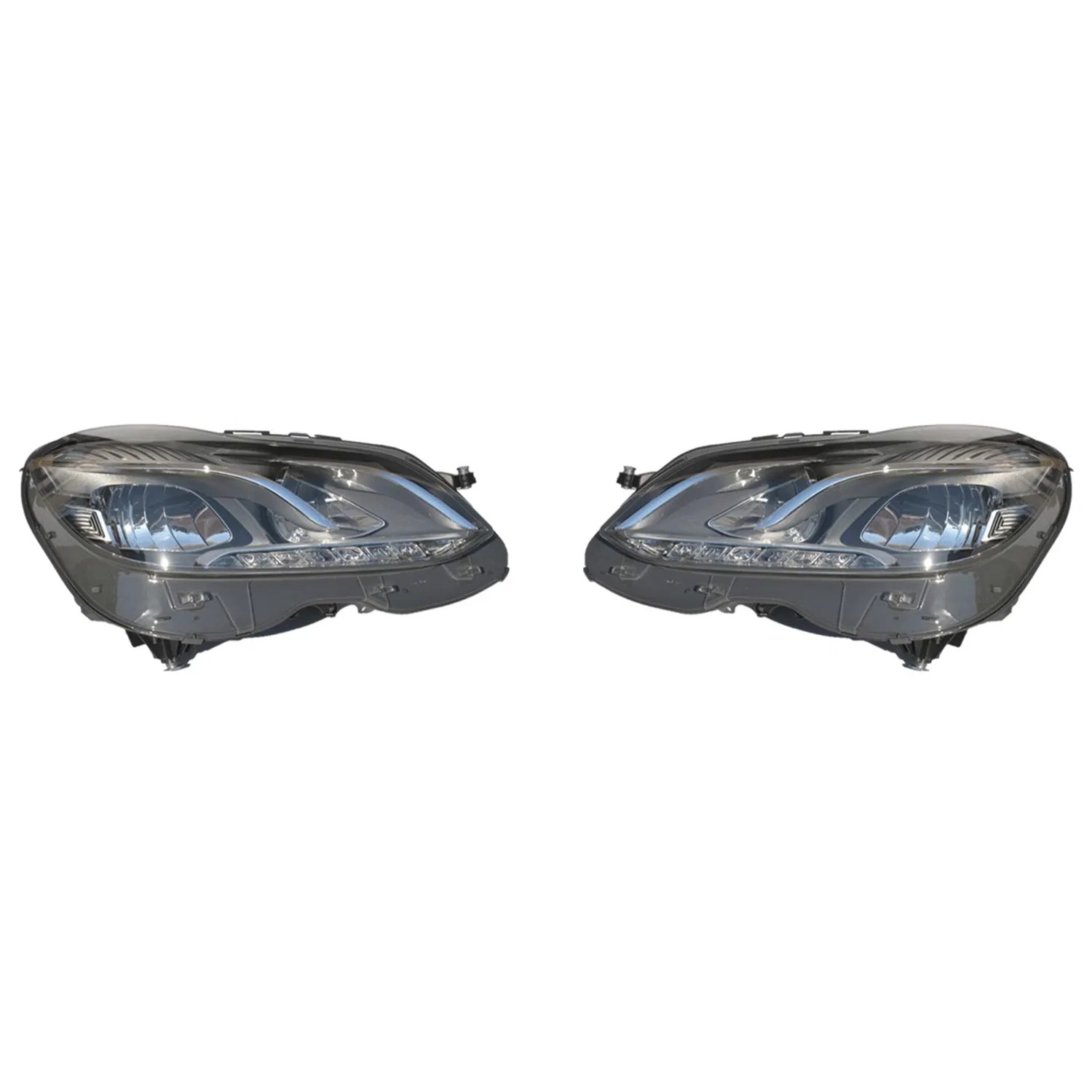 Mercedes-Benz W212 headlight replacement
