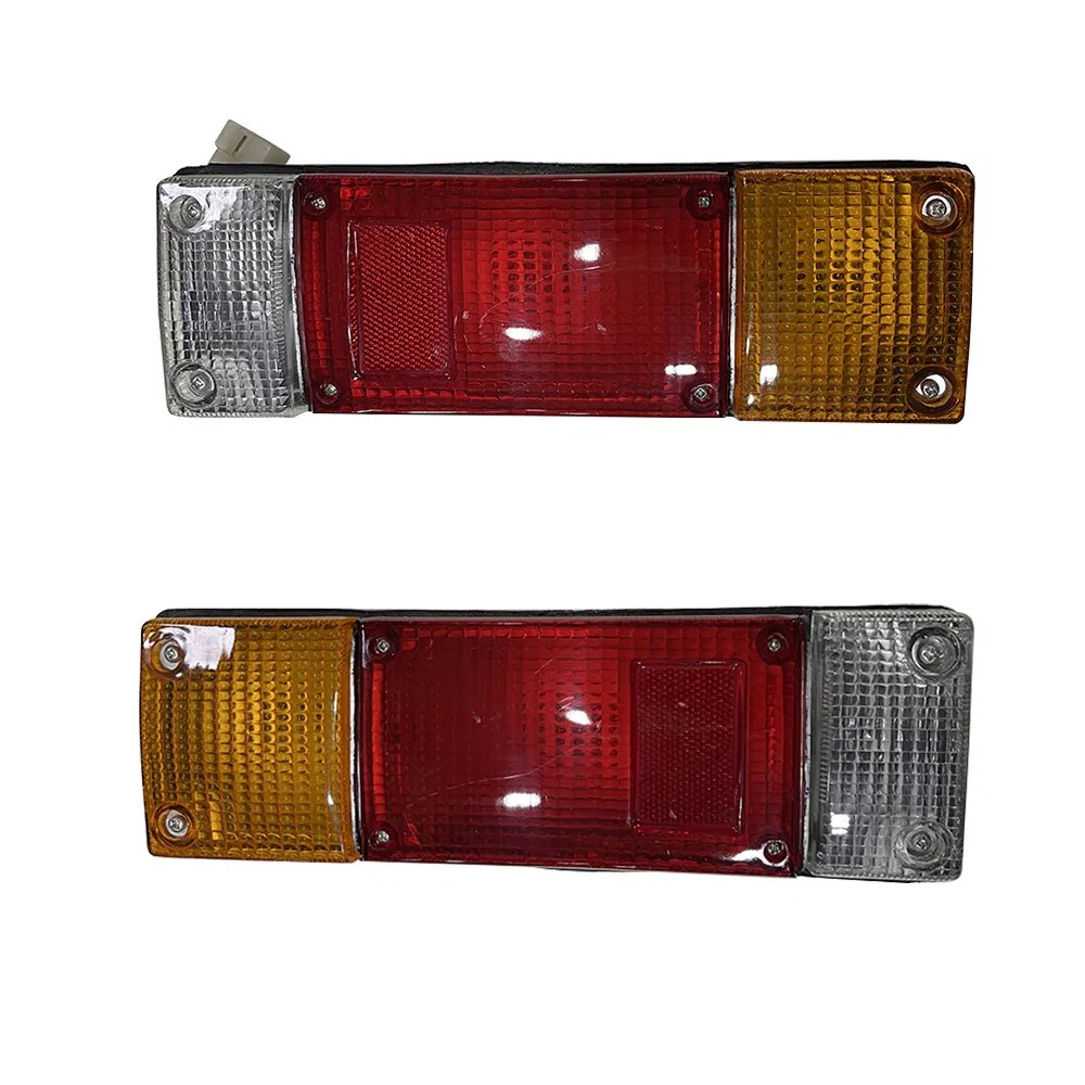 aftermarket Nissan Atlas rear lamp
