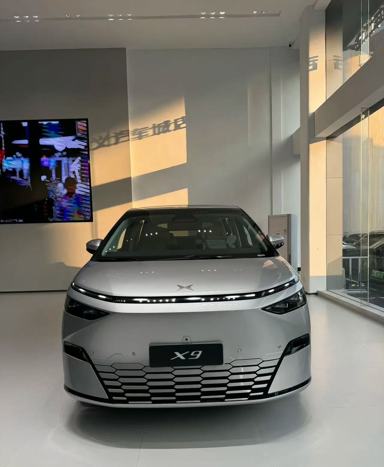 Xpeng X9: The Futuristic Electric MPV That Redefines Family Travel
