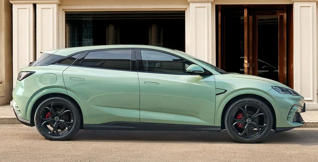 China hybrid sedan factory