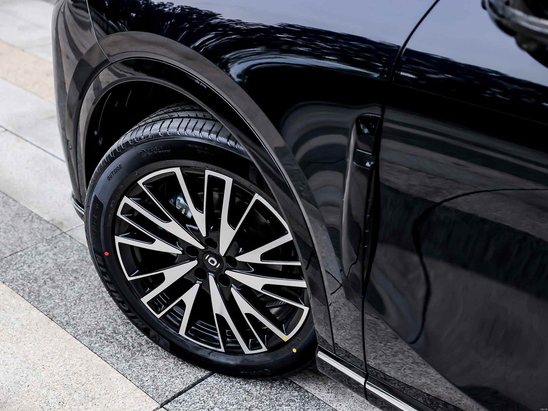 China electric SUV supplier