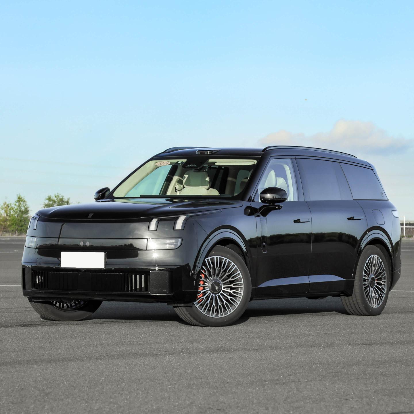 2025 luxury hybrid SUV