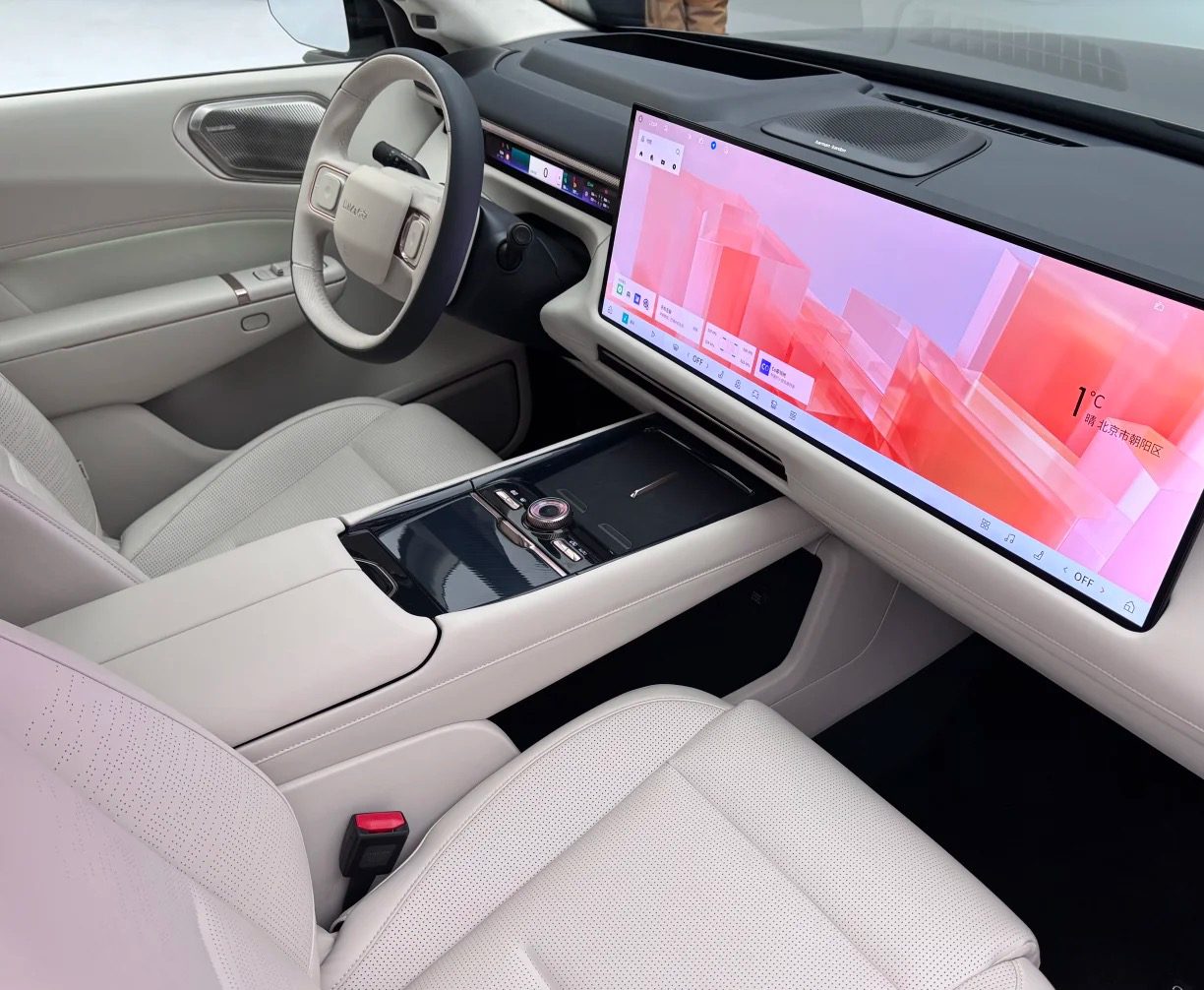 Lynk Co 900 driving experience