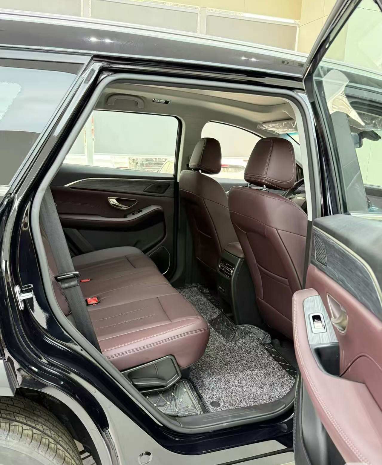 7-seater family SUV